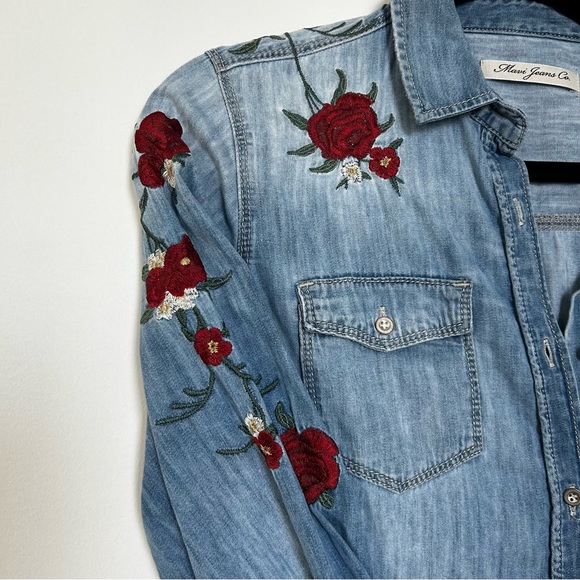 mavi jeans embroidered flowers buttown down shirt chambray - Picture 5 of 9